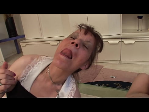 ❤️ Două bunicuțe și un bunic fac sex în trei ❤  at porn ro.porno-filmy.ru ❌️❤